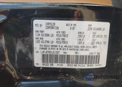 1997 Jeep Cherokee Sport z USA, uszkodzony, nr VIN 1J4FJ67S6VL611927